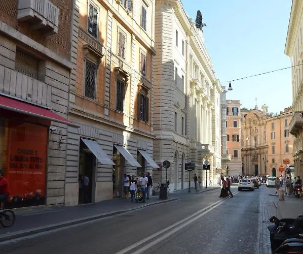 Leoncino 36 In * Roma